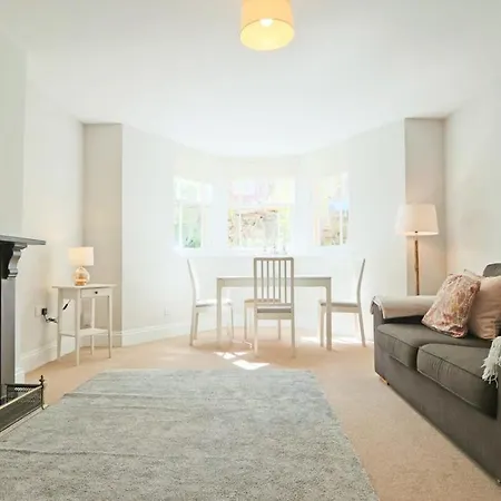 Lovely Alma Vale One Bedroom Flat * Bristol