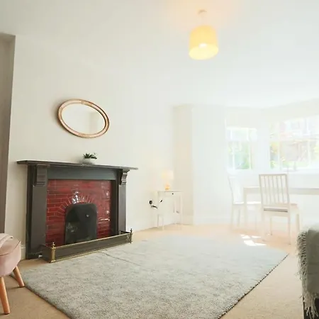 דירה Lovely Alma Vale One Bedroom Flat